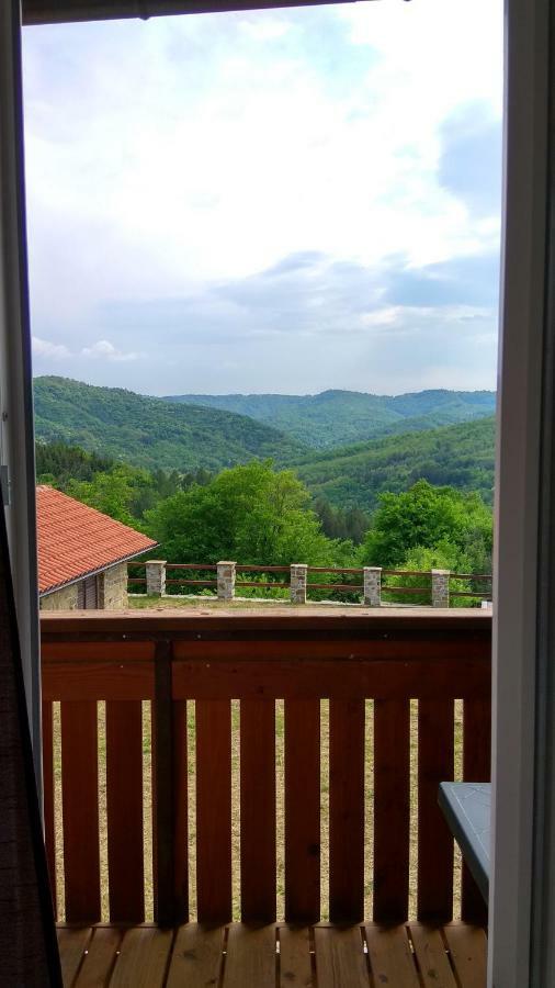 Apartmaji Suhorje Bagian luar foto
